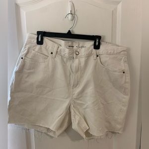 Old Navy white distressed denim shorts.  NWT. Size 16.